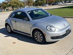 2014 Volkswagen Beetle 2.5L Entry Hatchback