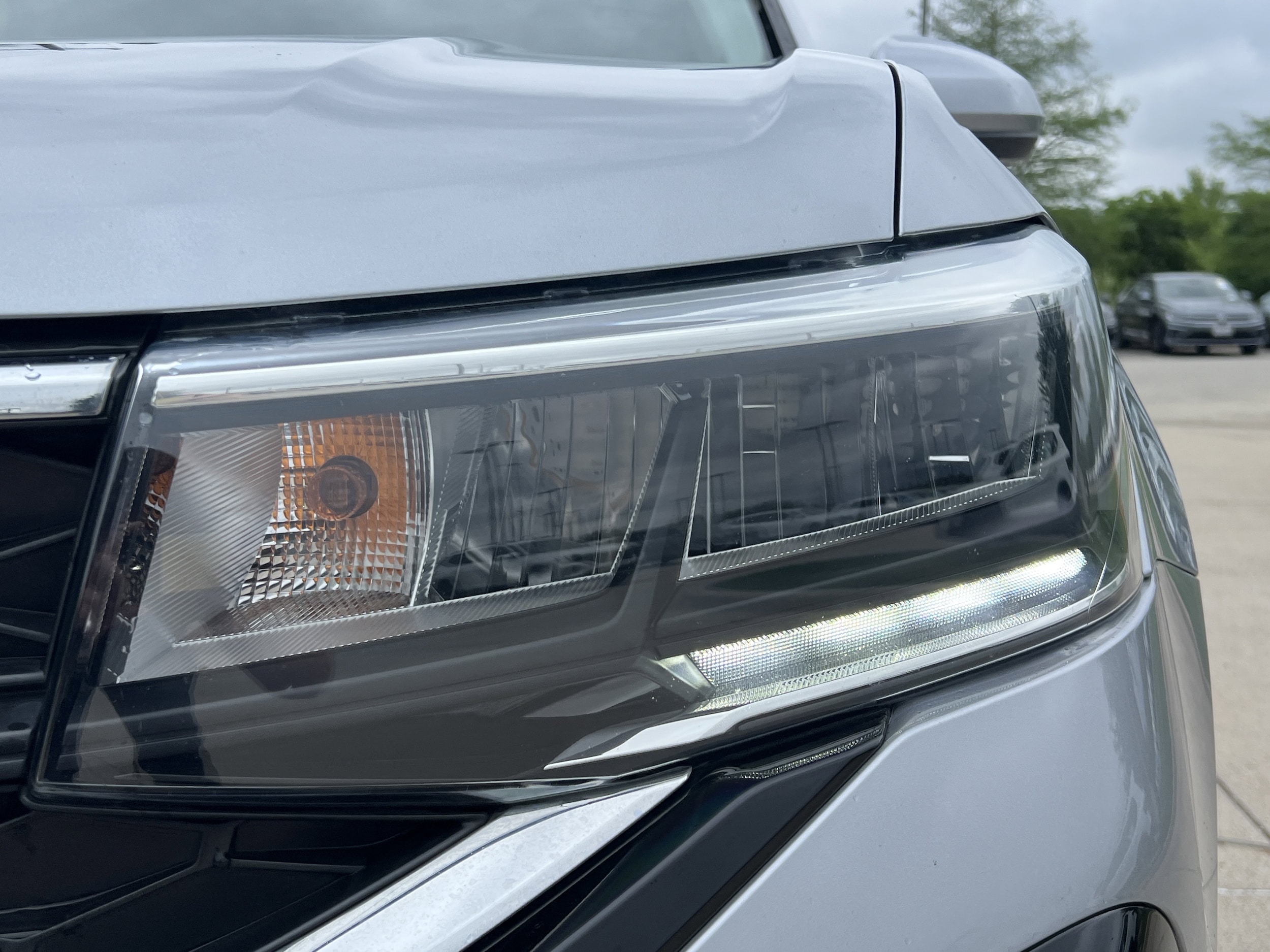 2023 Volkswagen Taos SE photo 5