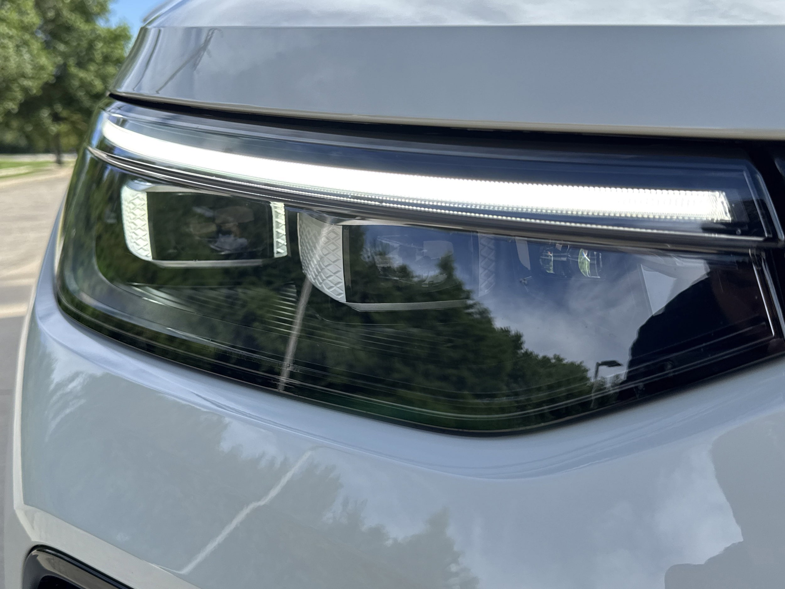 Volkswagen Tiguan 2.0T SEL R-Line Turbo
