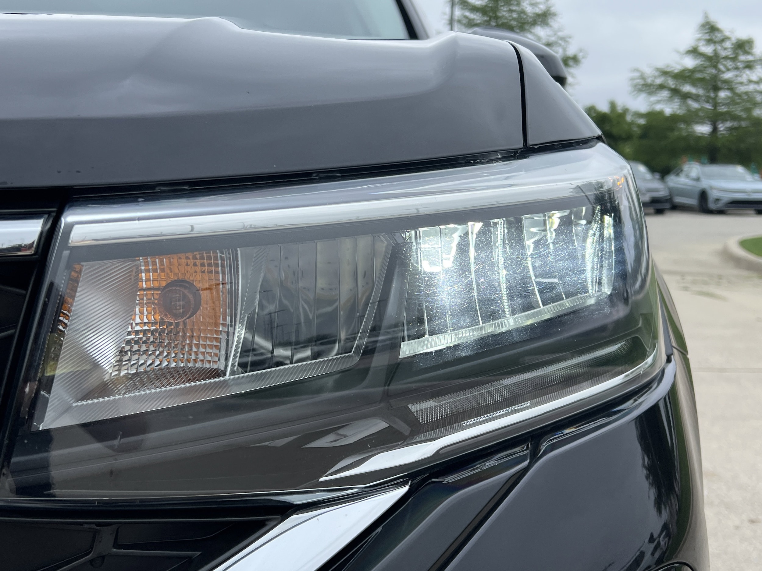 2023 Volkswagen Taos SE photo 5