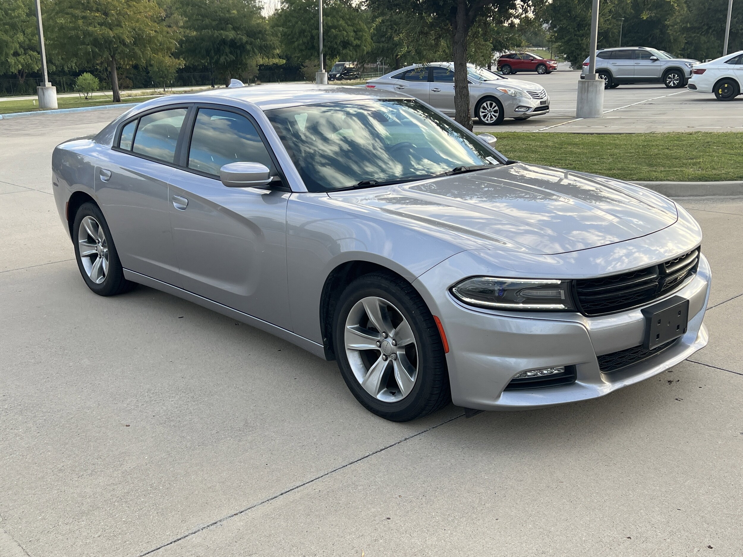 2015 Dodge Charger SXT photo 2