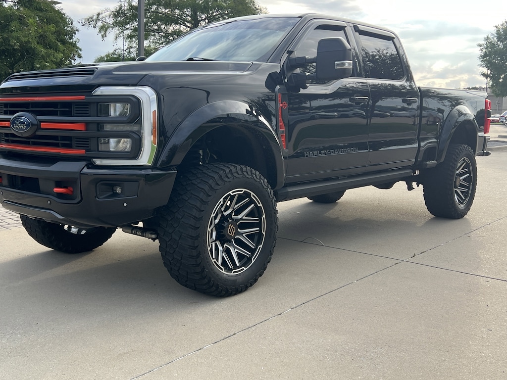 Used 2023 Ford Super Duty F-250 Pickup LARIAT Pickup
