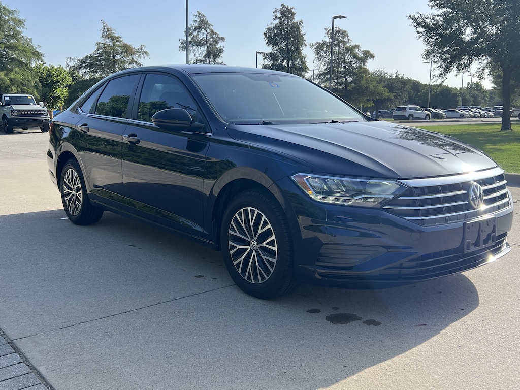 Used 2019 Volkswagen Jetta SE Sedan