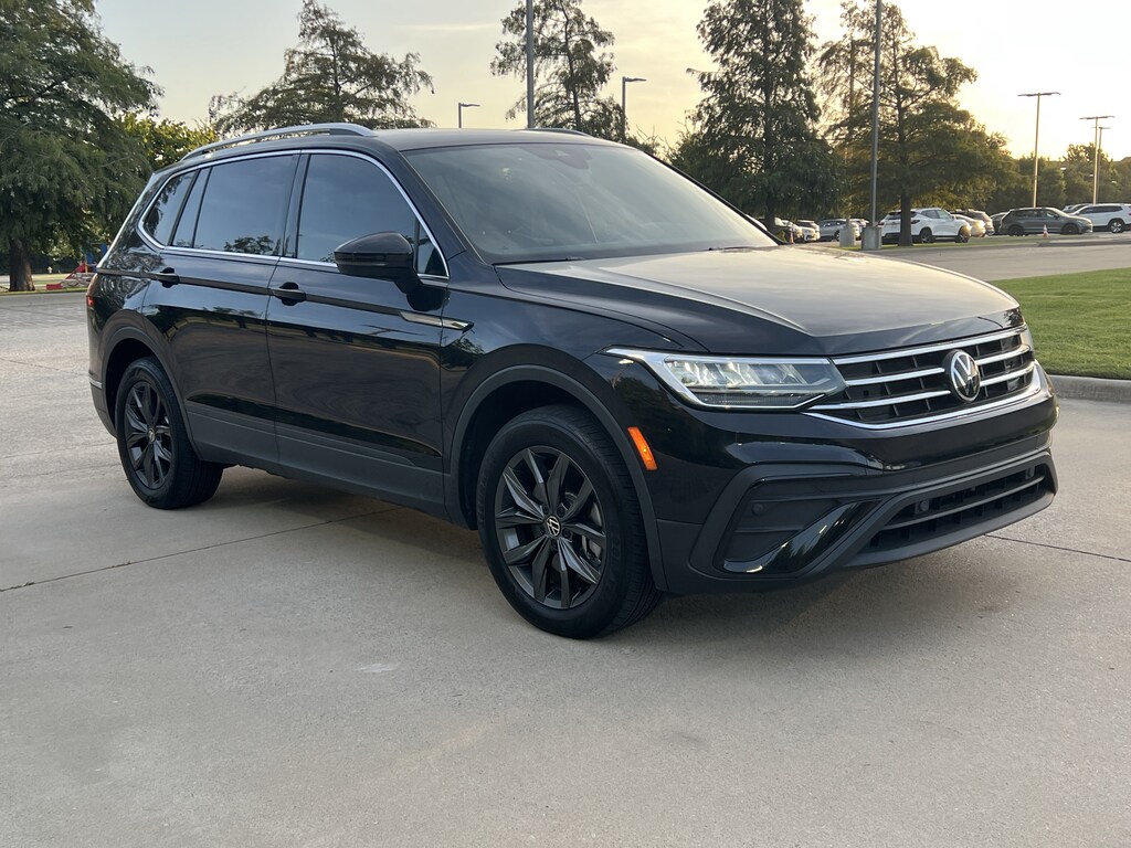 Used 2023 Volkswagen Tiguan SE SUV