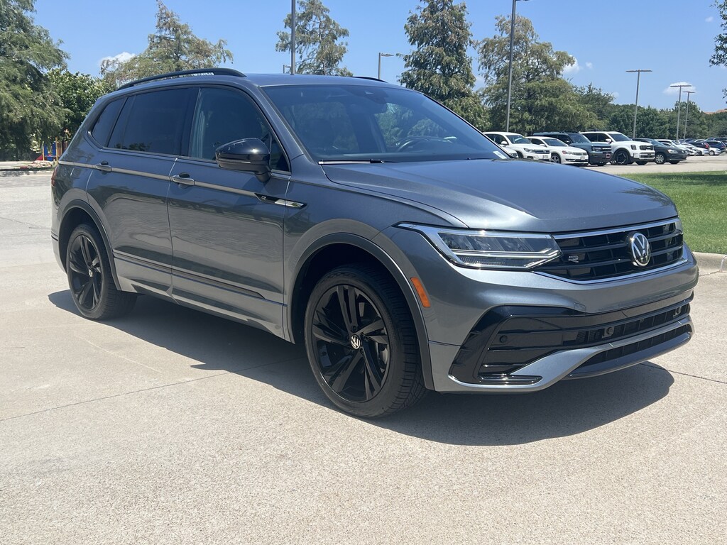 Used 2024 Volkswagen Tiguan SE R-Line Black SUV