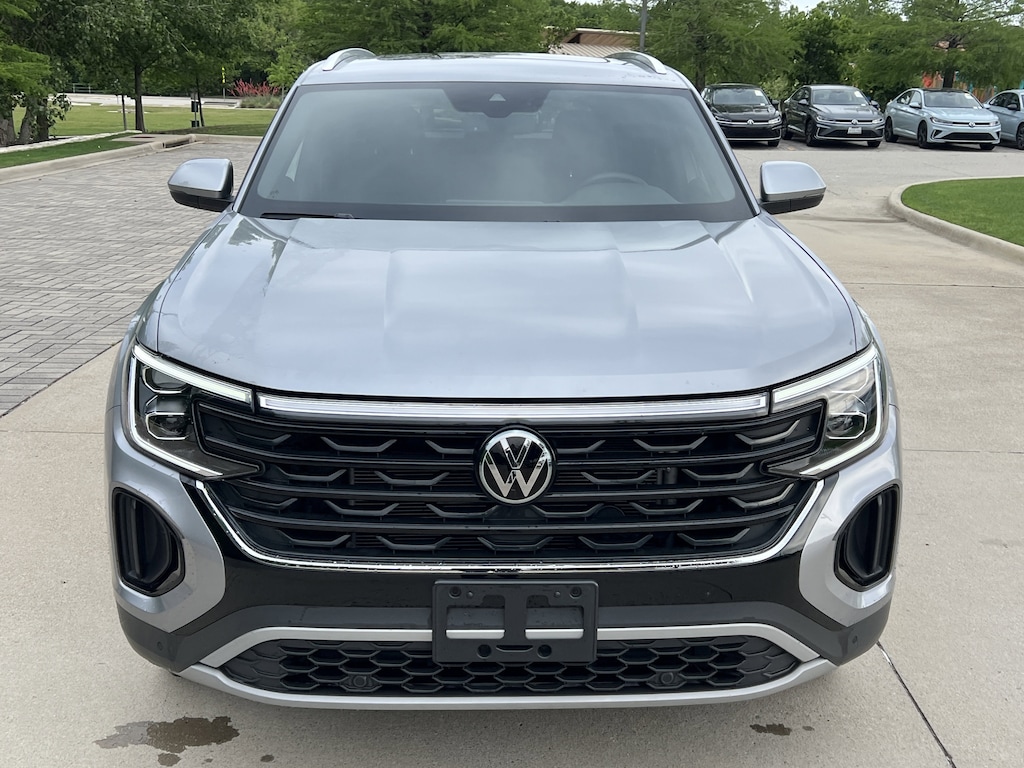 Used 2024 Volkswagen Atlas Cross Sport 2.0T SE w/Technology SUV