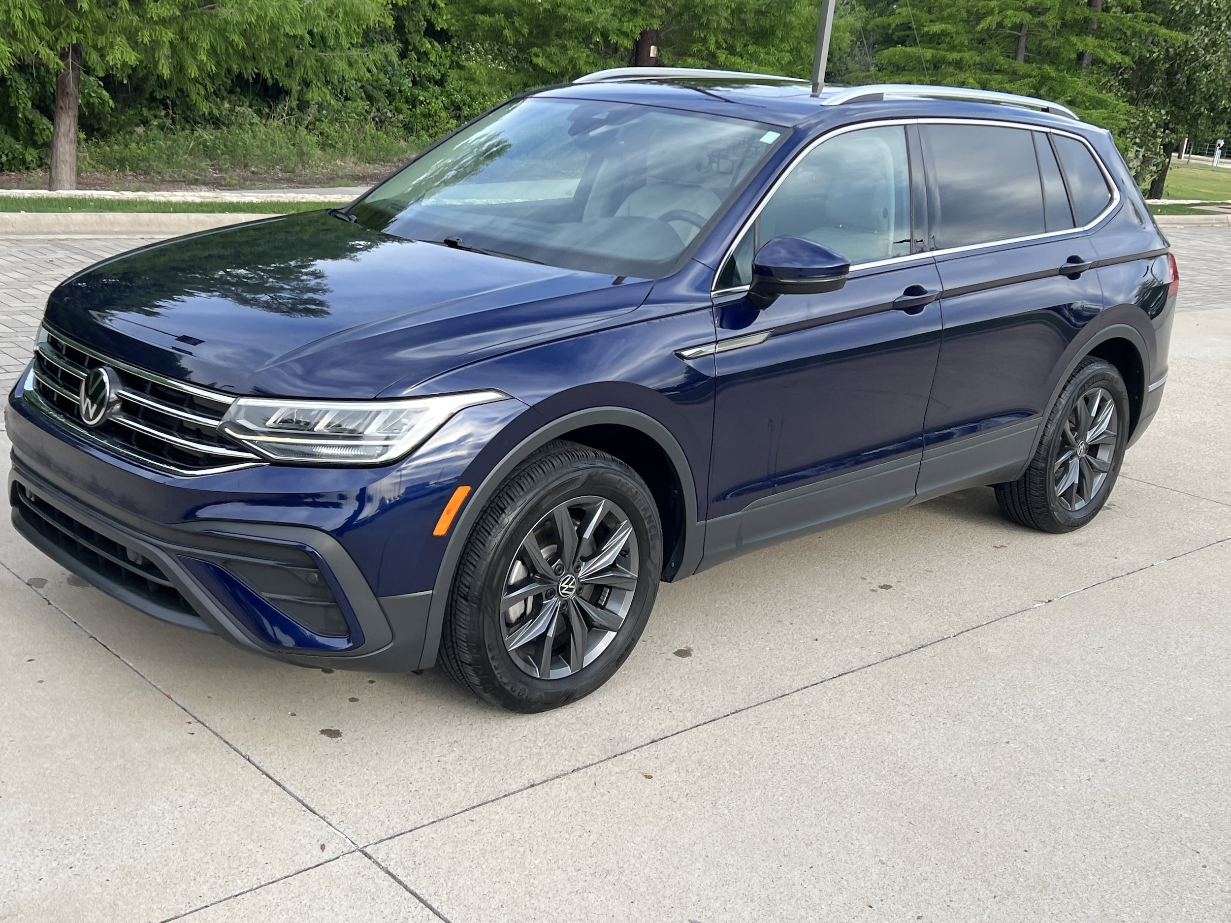 2023 Volkswagen Tiguan SE photo 4