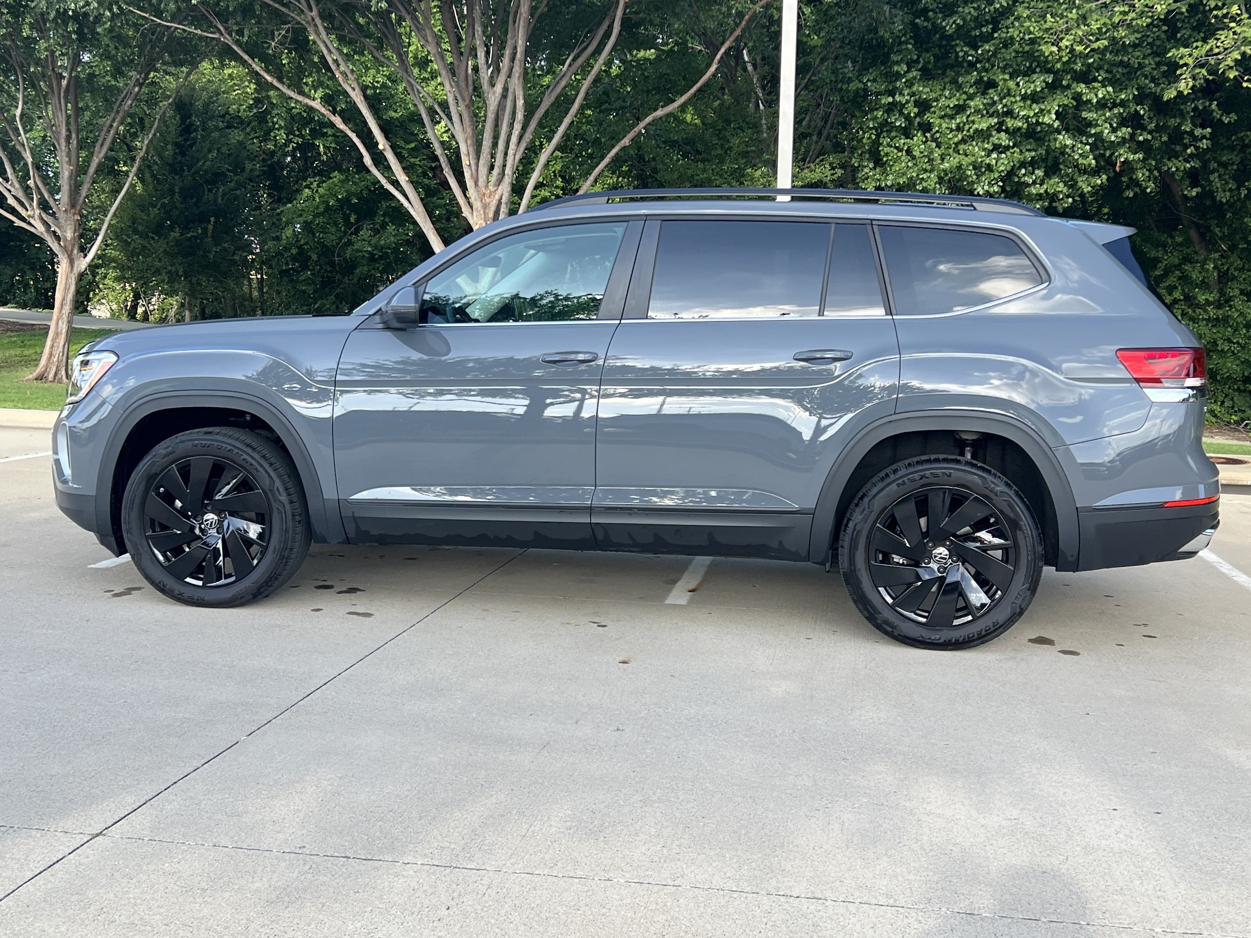 Volkswagen Atlas 2.0T SE W/Technology
