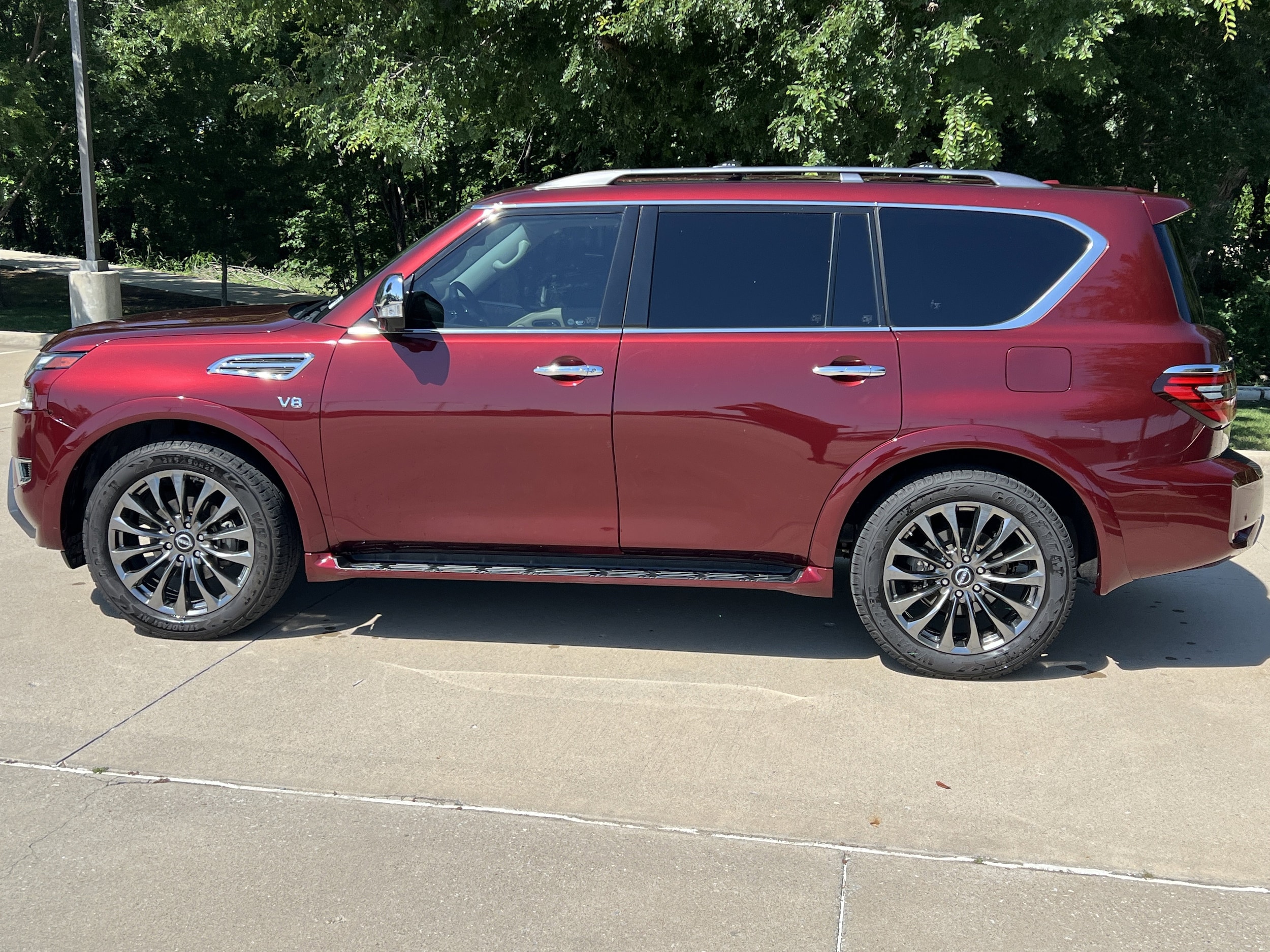 Nissan Armada Platinum