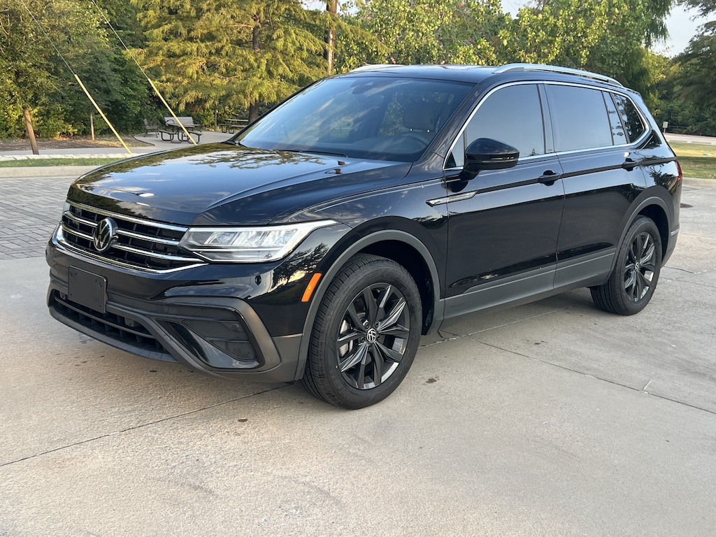 Used 2024 Volkswagen Tiguan SE SUV