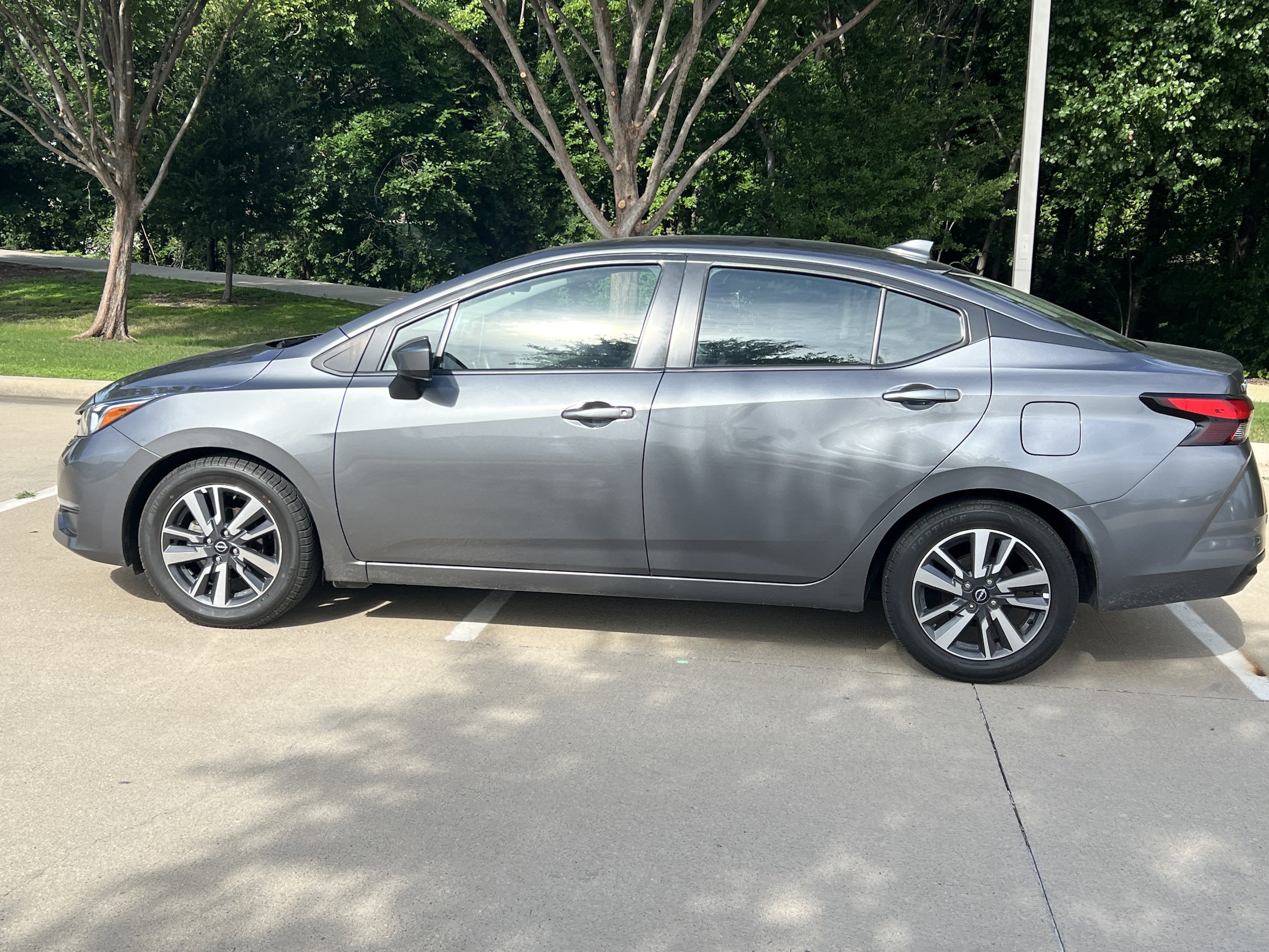 Nissan Versa SV