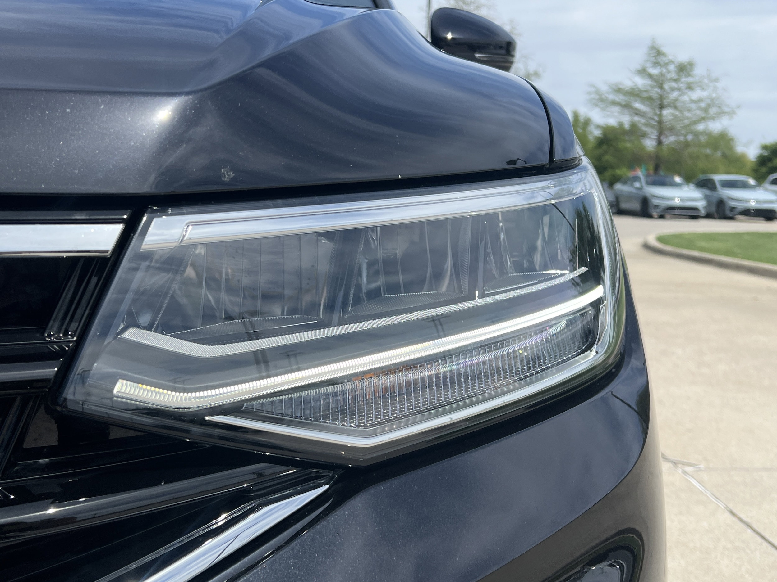 2024 Volkswagen Tiguan SE R-Line Black photo 5