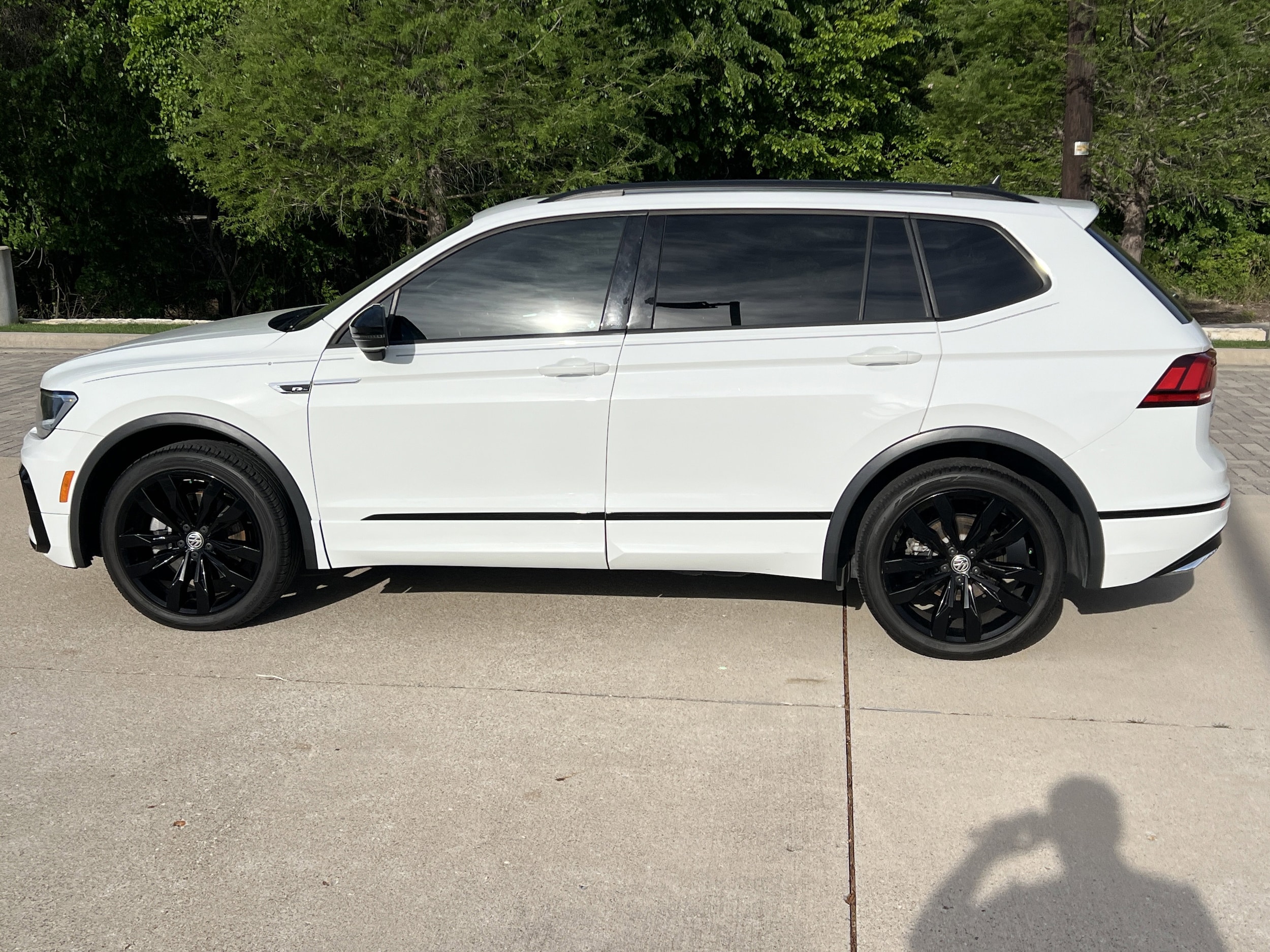 2021 Volkswagen Tiguan SE R-Line Black photo 6