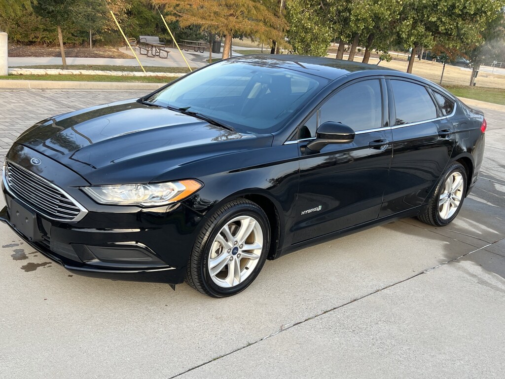 Used 2018 Ford Fusion Hybrid SE Sedan