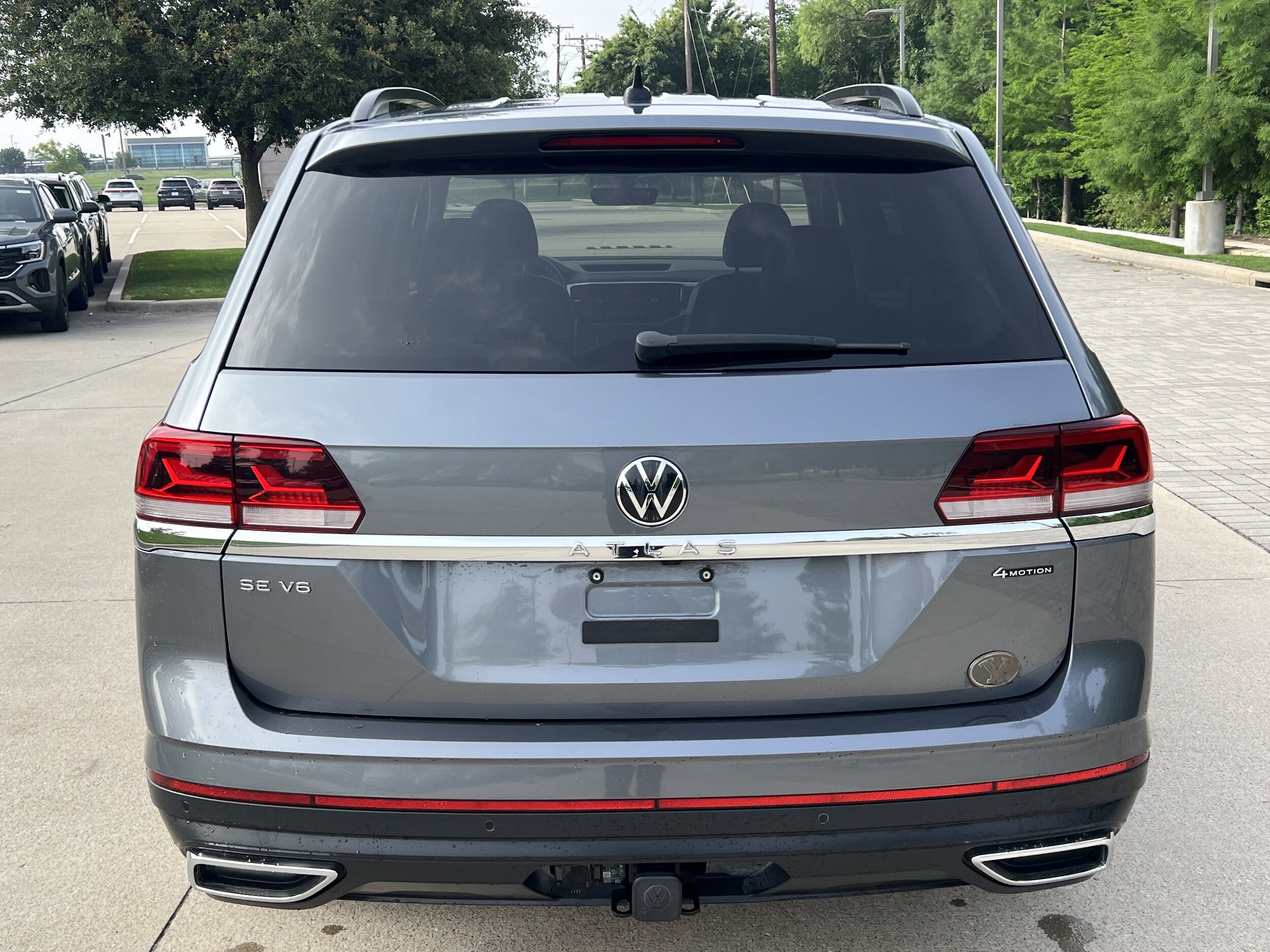 2023 Volkswagen Atlas 3.6L V6 SE w/Technology photo 3