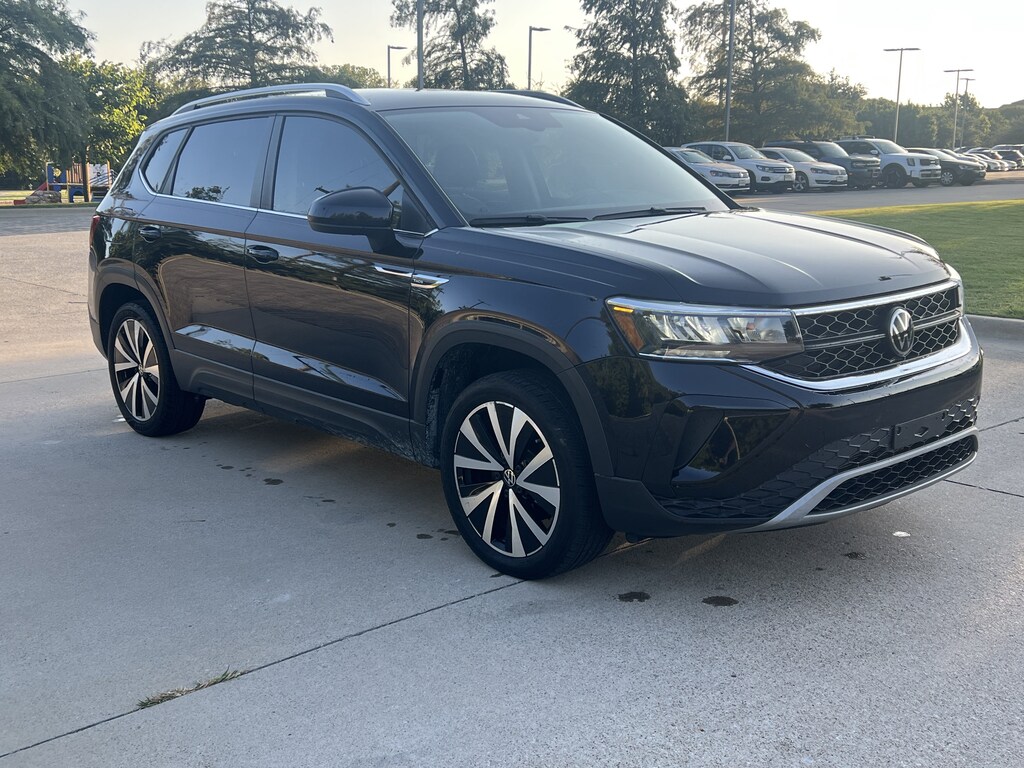 Used 2024 Volkswagen Taos SE SUV