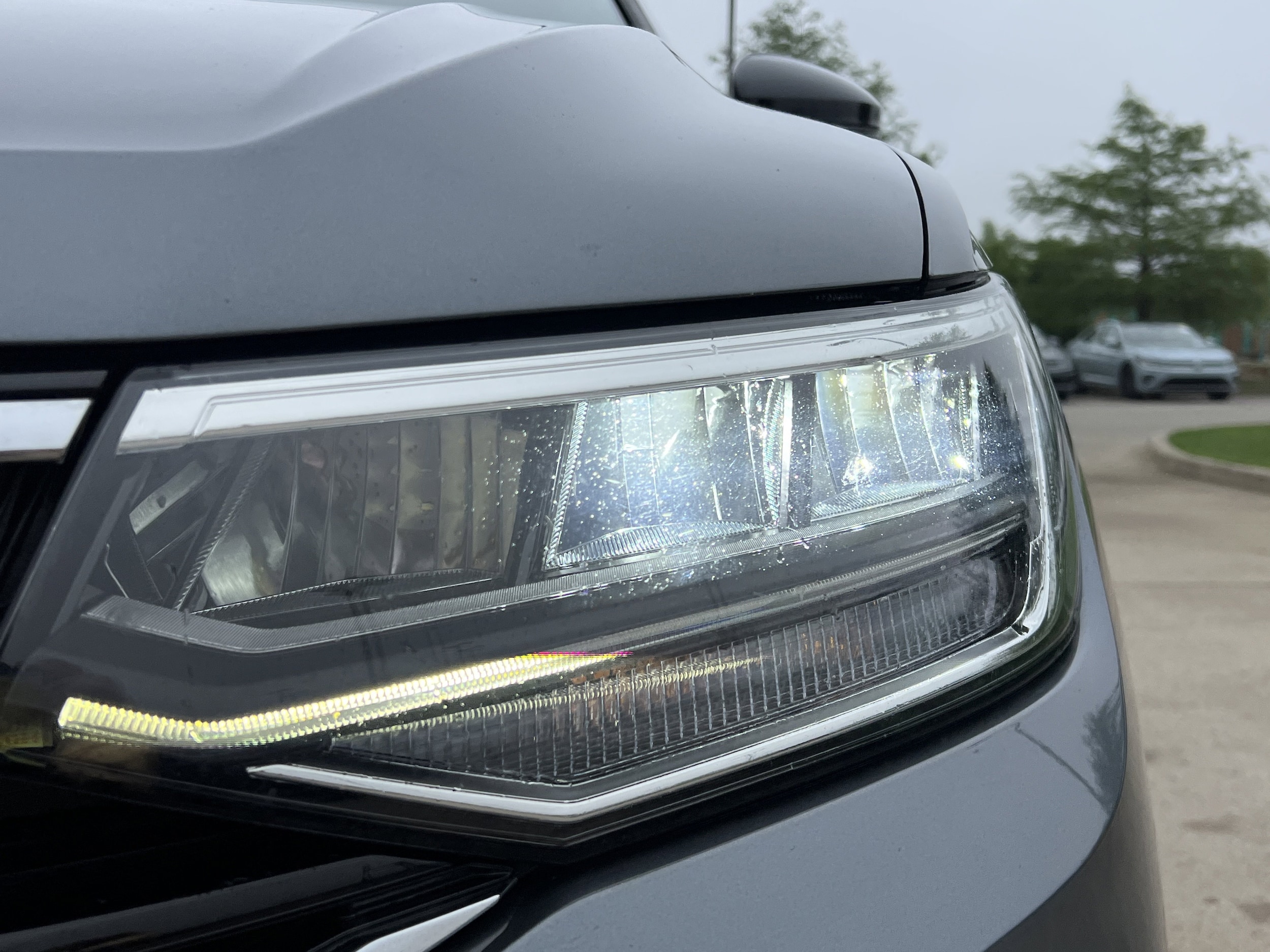 2023 Volkswagen Tiguan SE R-Line Black photo 5