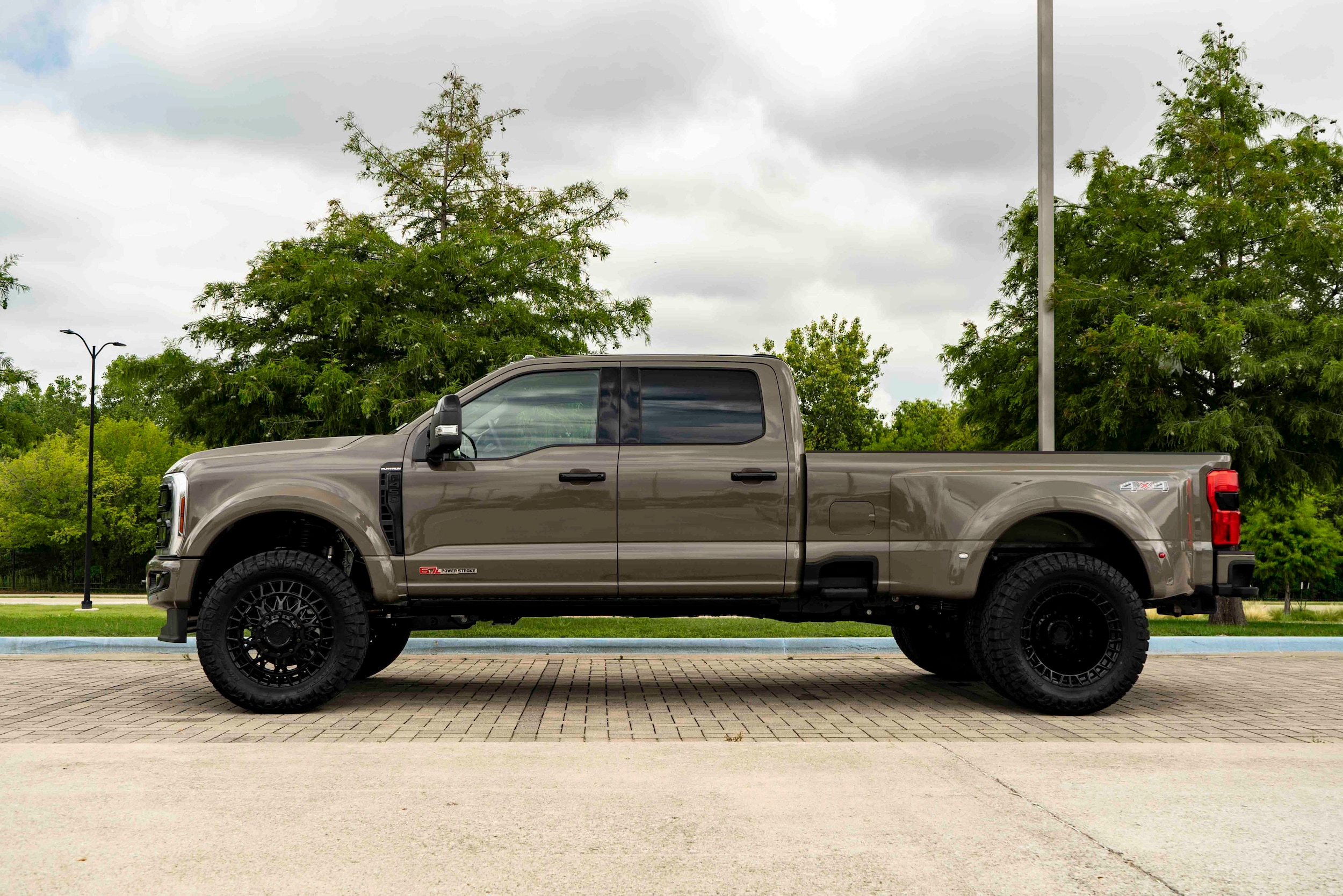 Ford Super Duty F-450 Pickup Platinum