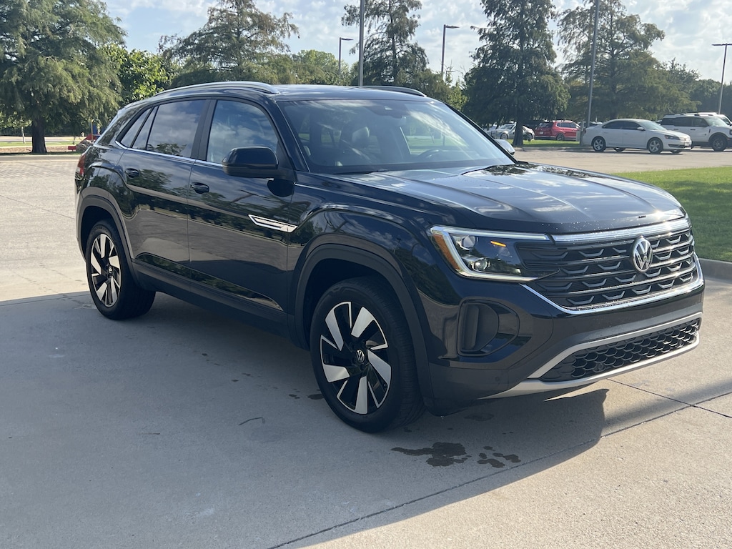 Used 2026 Volkswagen Atlas Cross Sport 2.0T SE w/Technology SUV