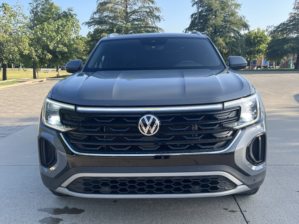 Used 2024 Volkswagen Atlas Cross Sport 2.0T SE w/Technology SUV