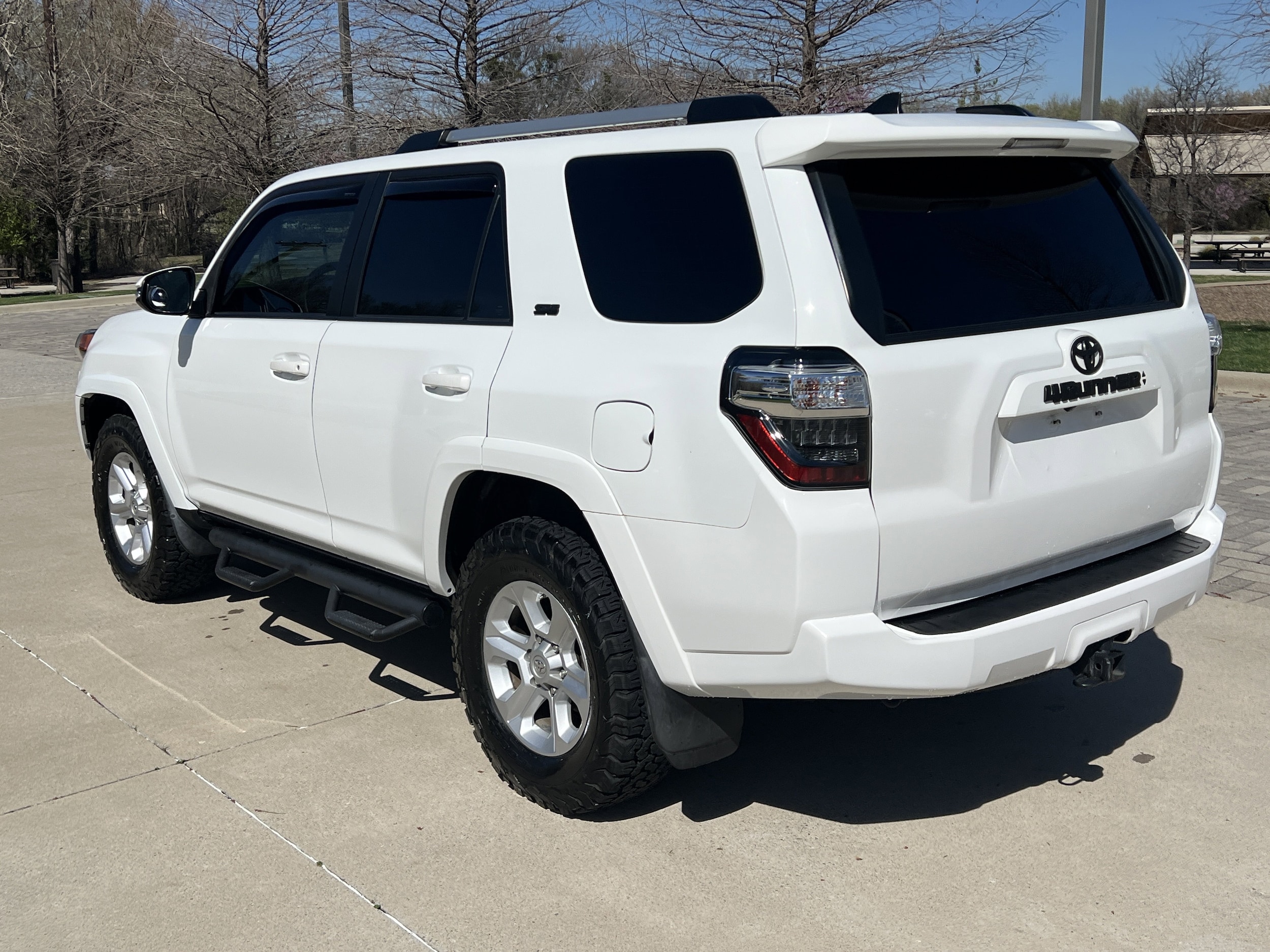 2020 Toyota 4Runner SR5 Premium photo 3