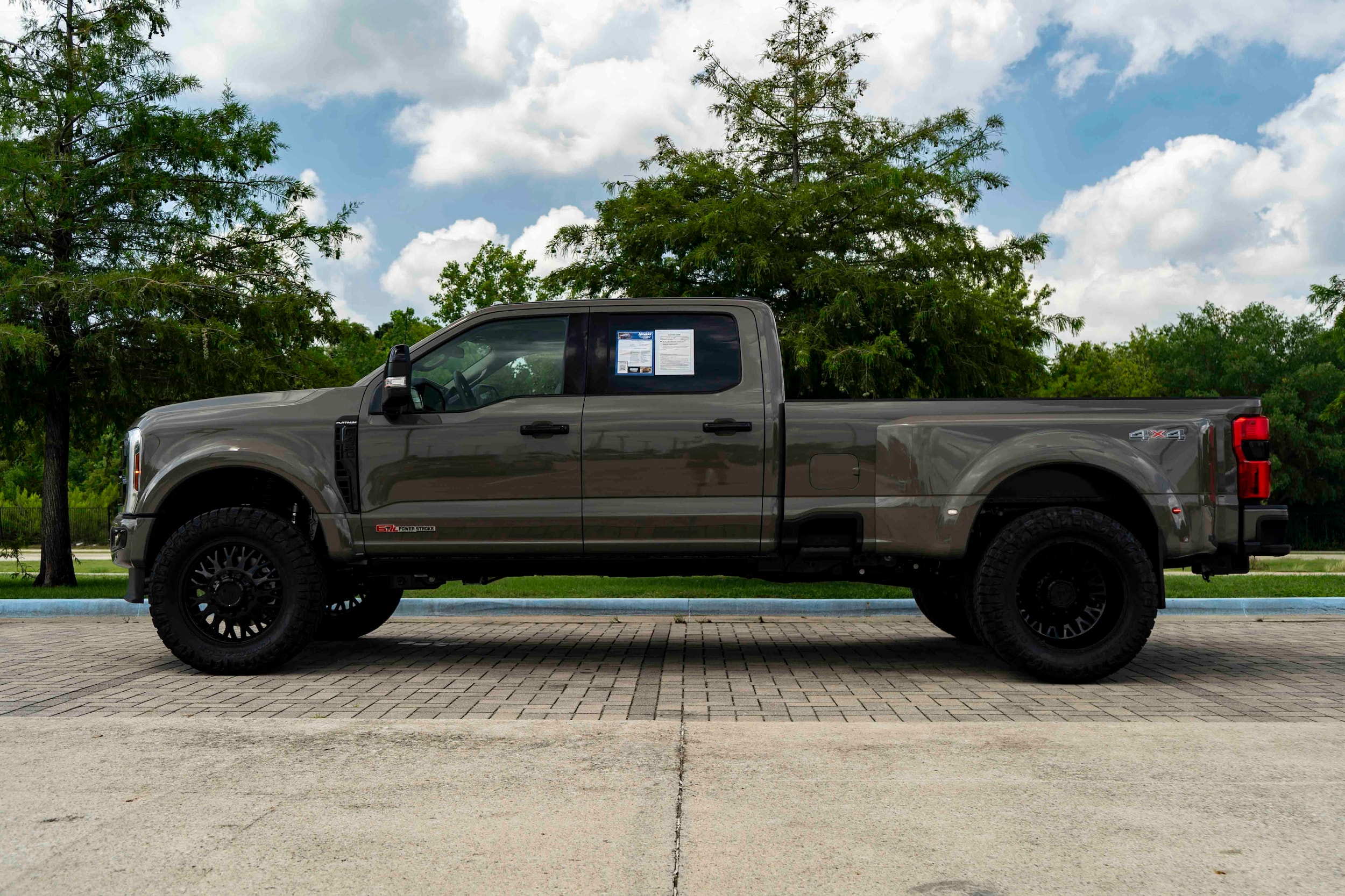 Ford Super Duty F-450 Pickup Platinum