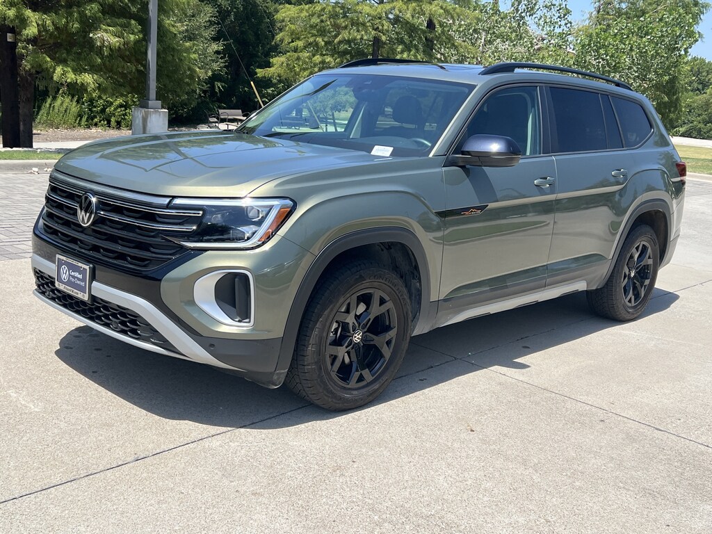 Used 2025 Volkswagen Atlas 2.0T Peak Edition SUV