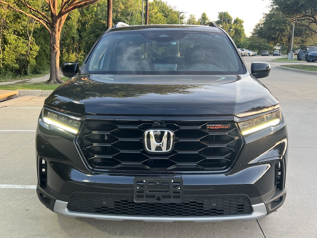 Used 2025 Honda Pilot TrailSport SUV