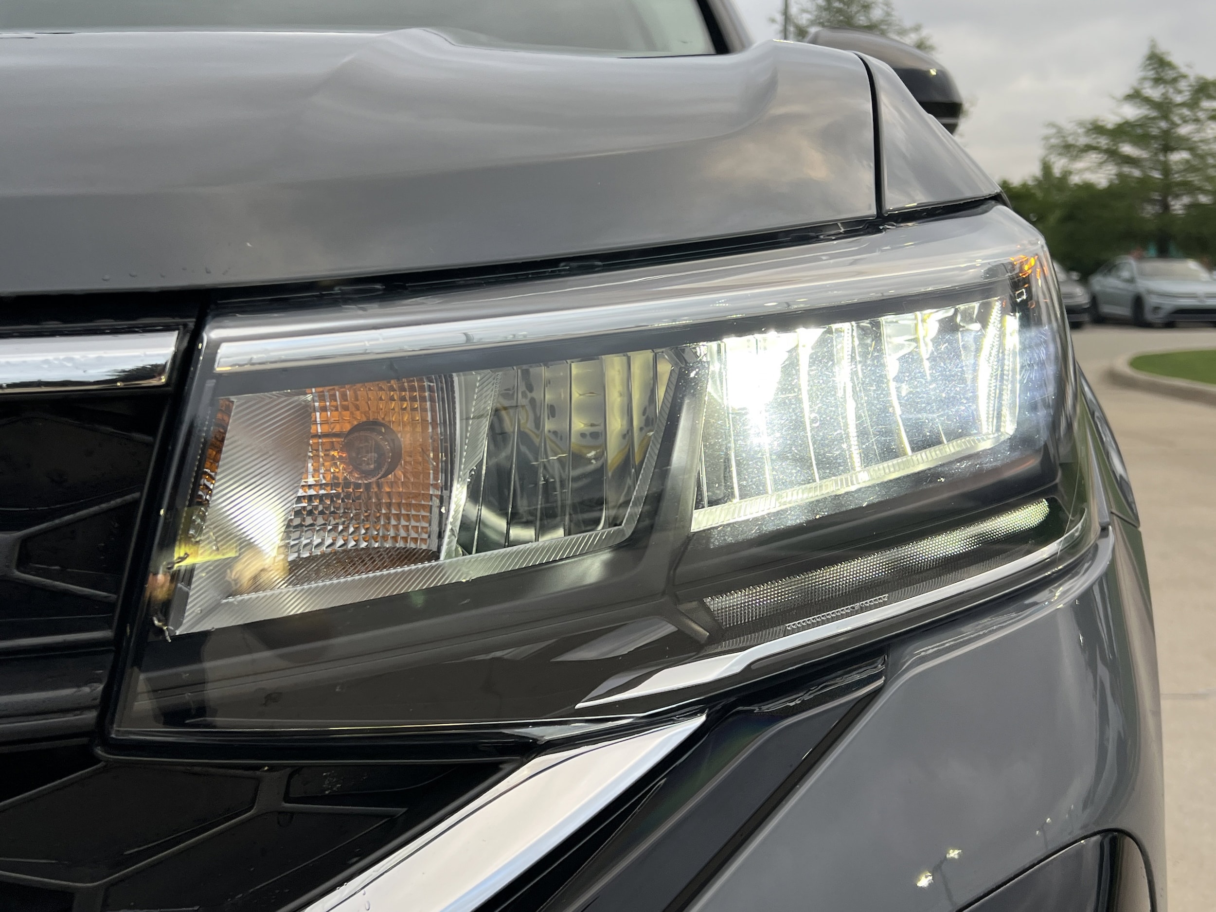 2023 Volkswagen Taos SE photo 5