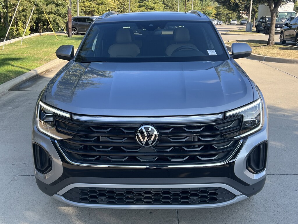 Used 2024 Volkswagen Atlas Cross Sport 2.0T SE w/Technology SUV