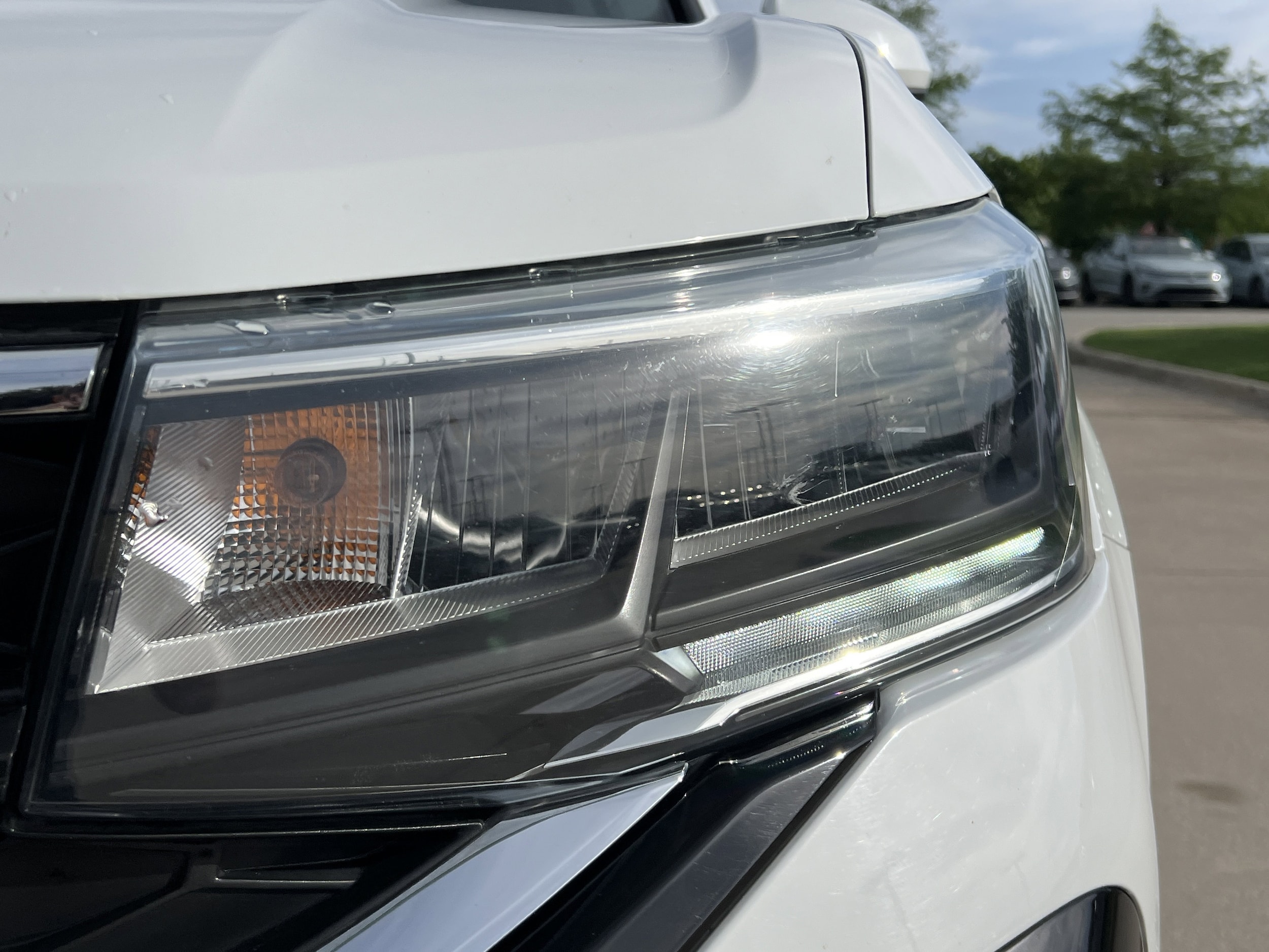 2023 Volkswagen Taos SE photo 5