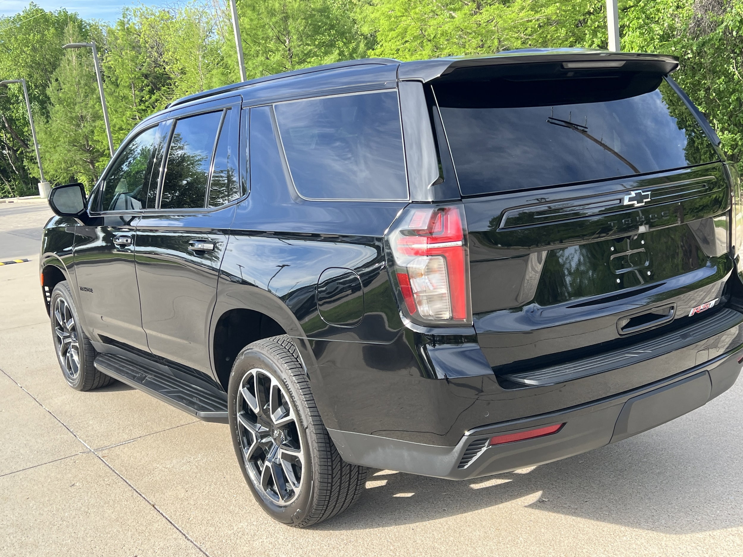 2023 Chevrolet Tahoe RST photo 6