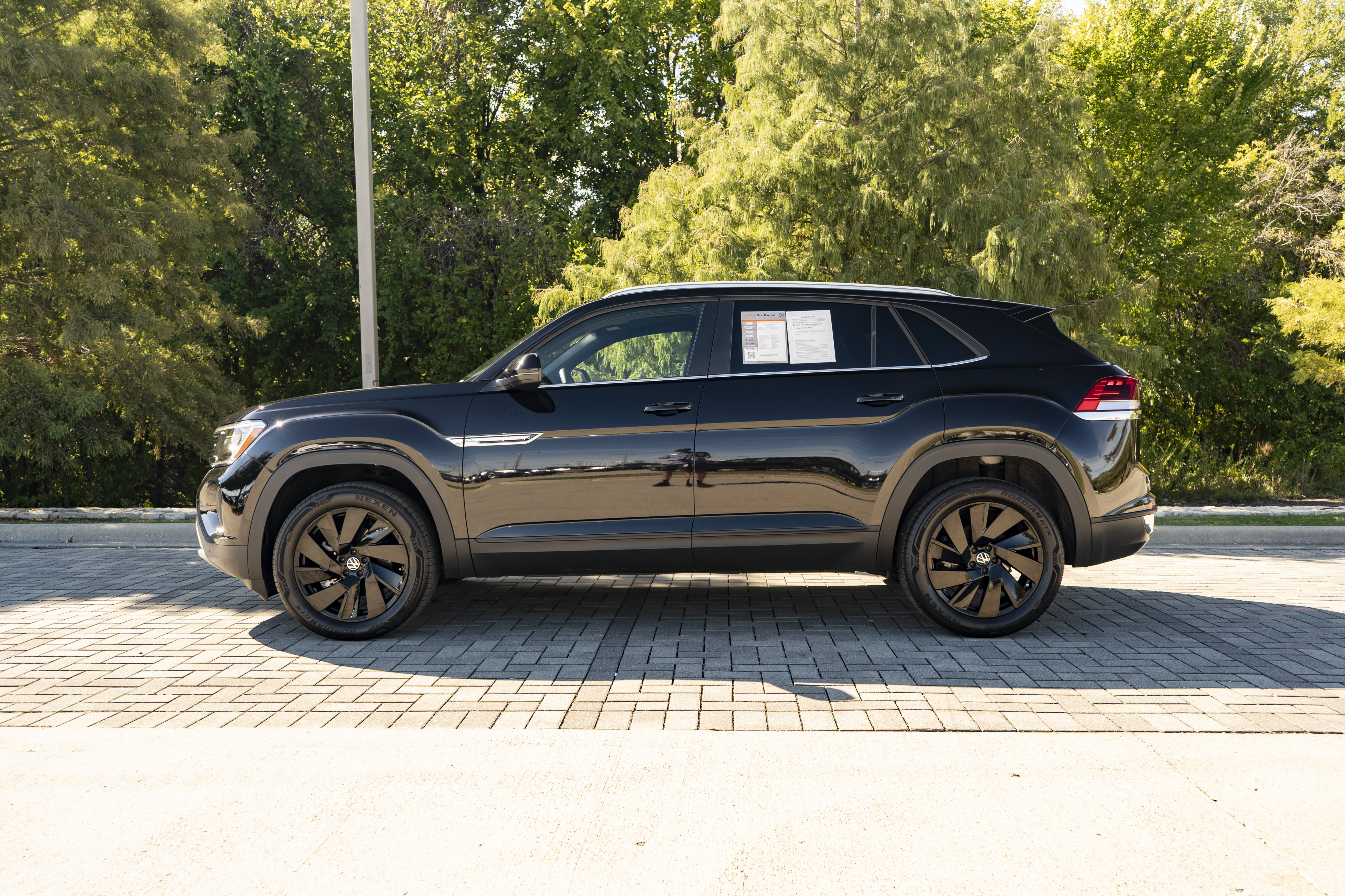 Used 2026 Volkswagen Atlas Cross Sport 2.0T SE w/Technology SUV
