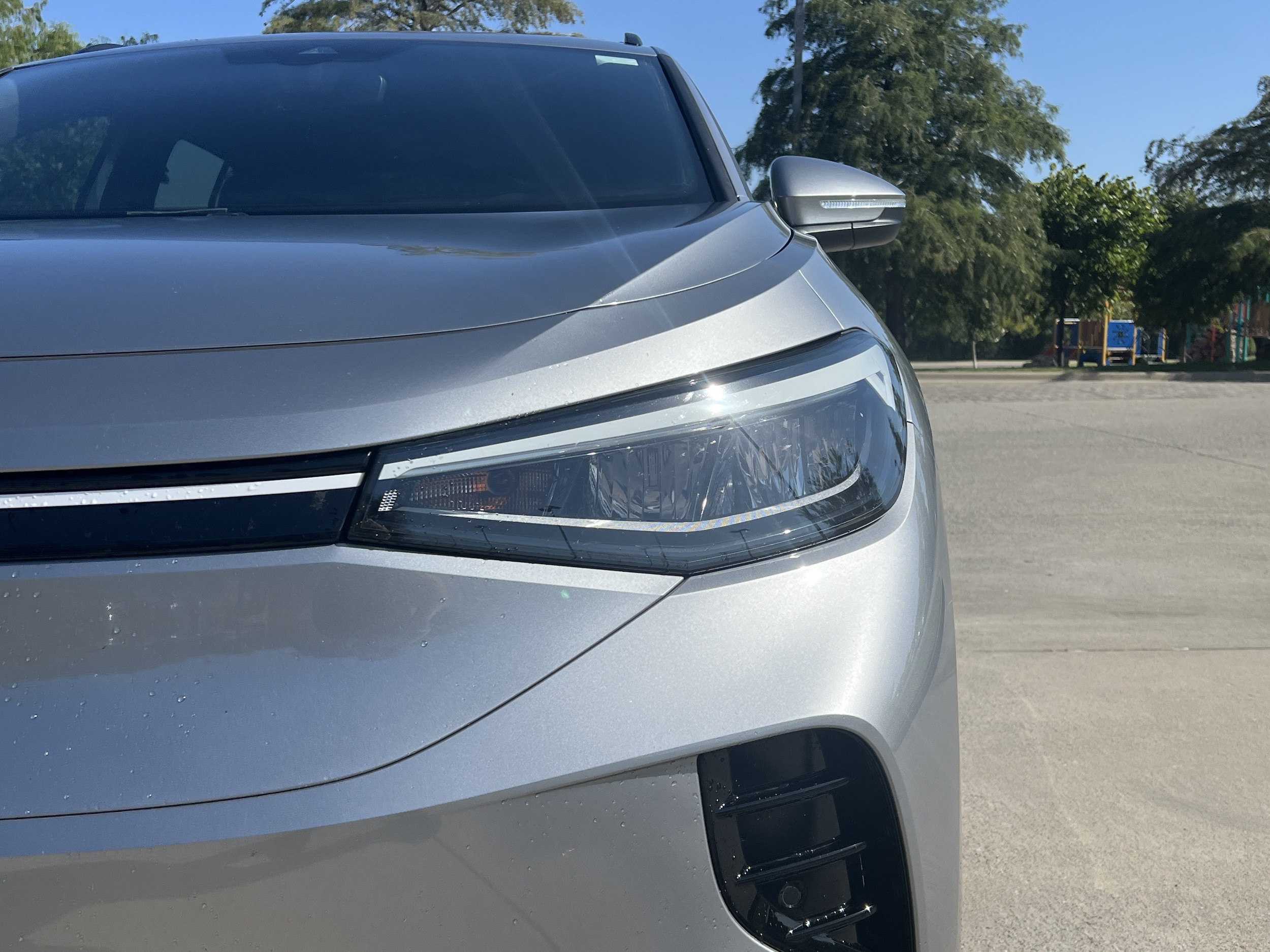 2023 Volkswagen ID.4 Pro