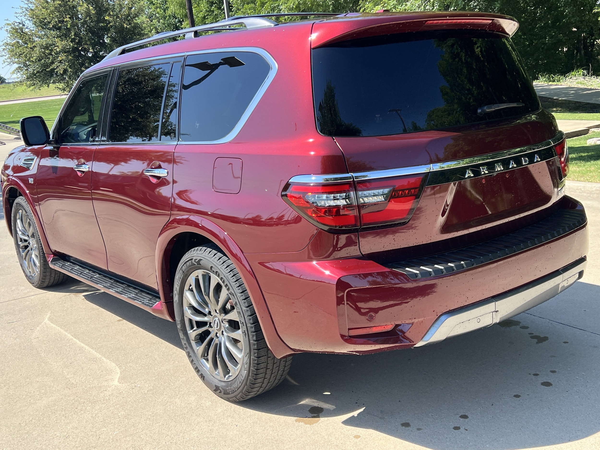 Nissan Armada Platinum