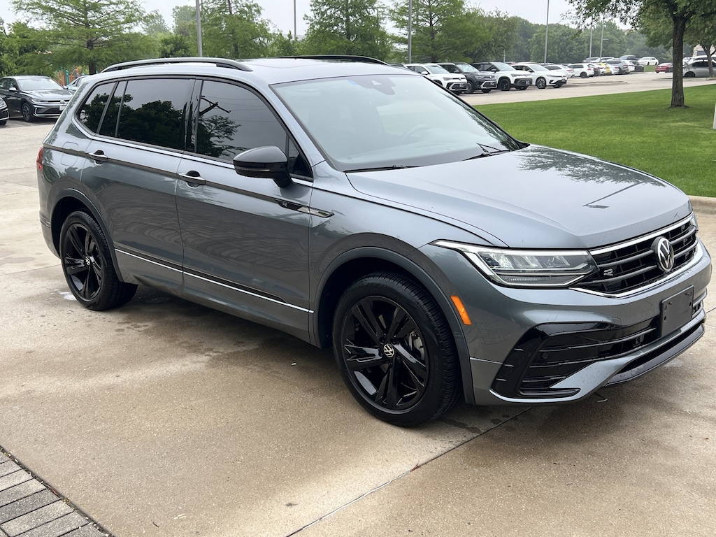 Used 2023 Volkswagen Tiguan SE R-Line Black SUV