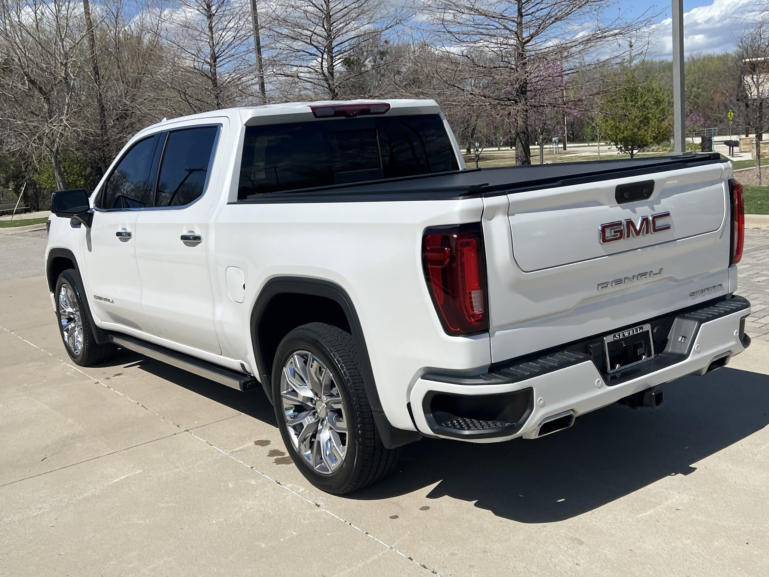 2024 GMC Sierra 1500 Denali photo 6