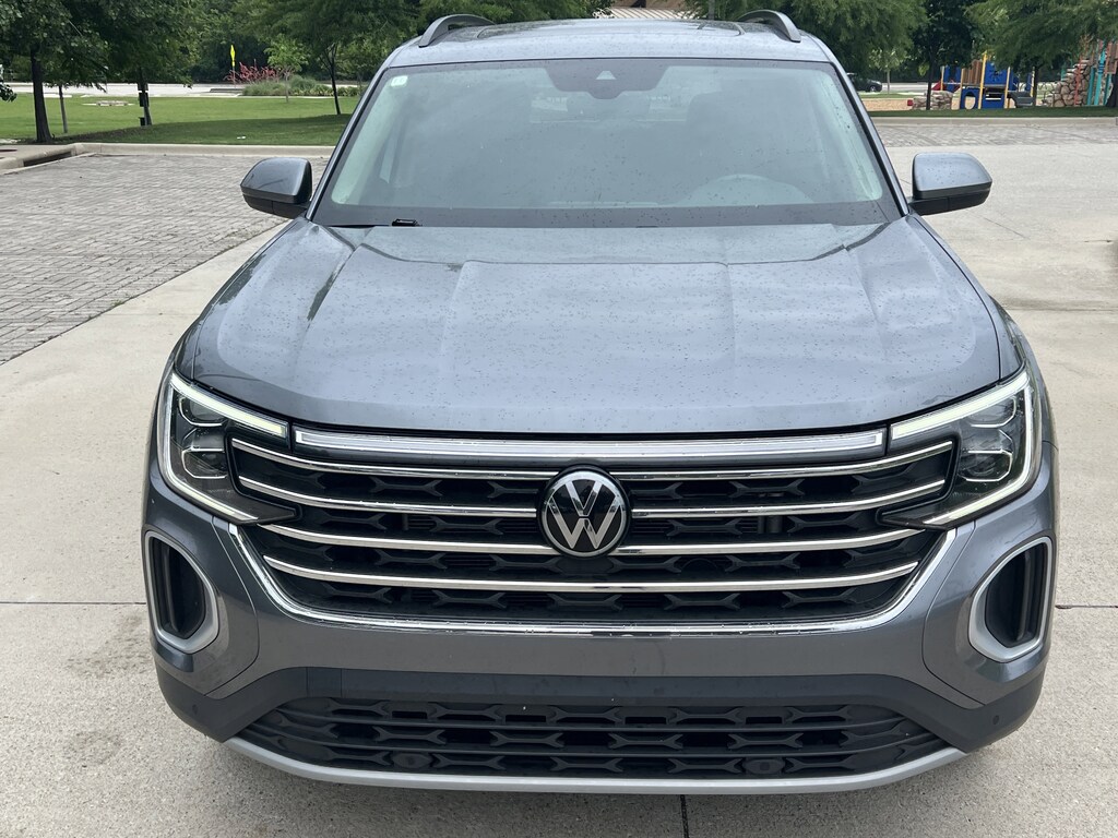 Used 2024 Volkswagen Atlas 2.0T SE w/Technology SUV