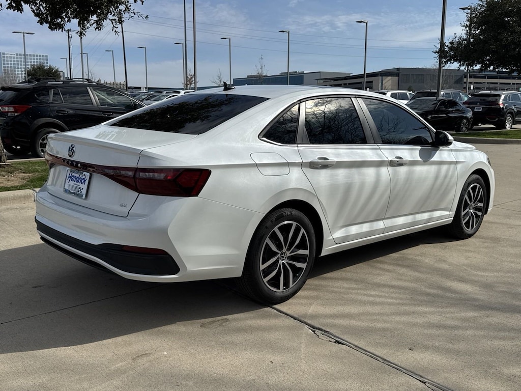 Used 2026 Volkswagen Jetta SE Sedan