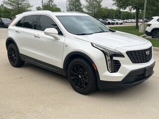 2022 CADILLAC XT4 FWD Luxury SUV