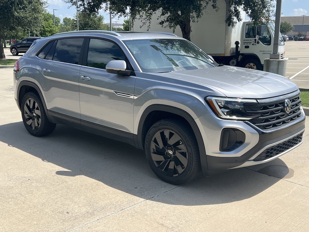 Used 2024 Volkswagen Atlas Cross Sport 2.0T SE w/Technology SUV