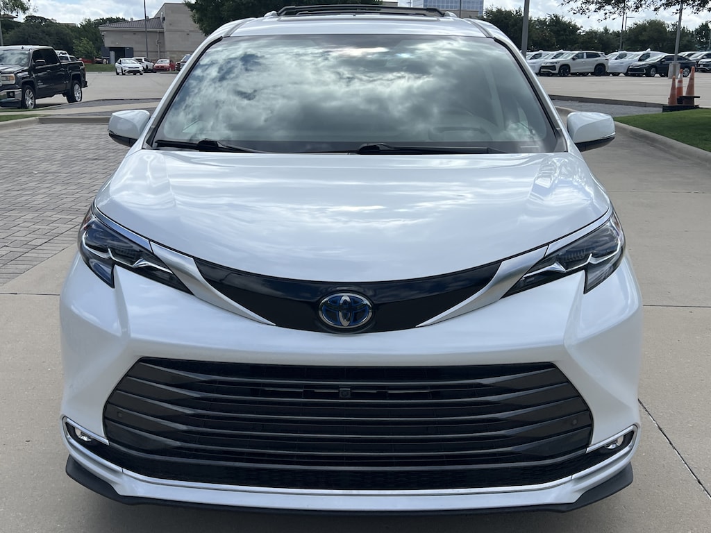 Used 2024 Toyota Sienna Platinum Minivan