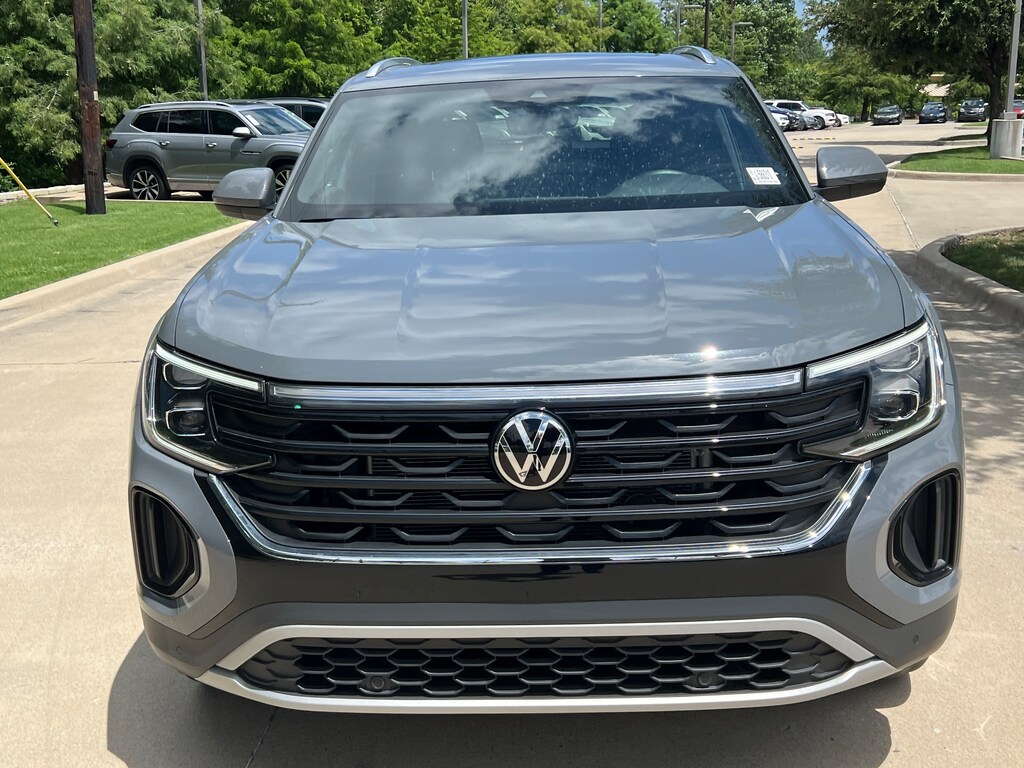 Used 2026 Volkswagen Atlas Cross Sport 2.0T SE w/Technology SUV