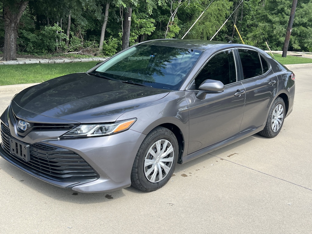 Used 2020 Toyota Camry Hybrid LE Sedan