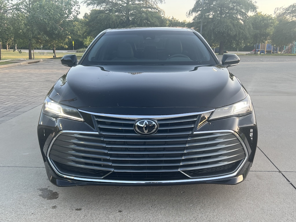 Used 2019 Toyota Avalon Limited Sedan