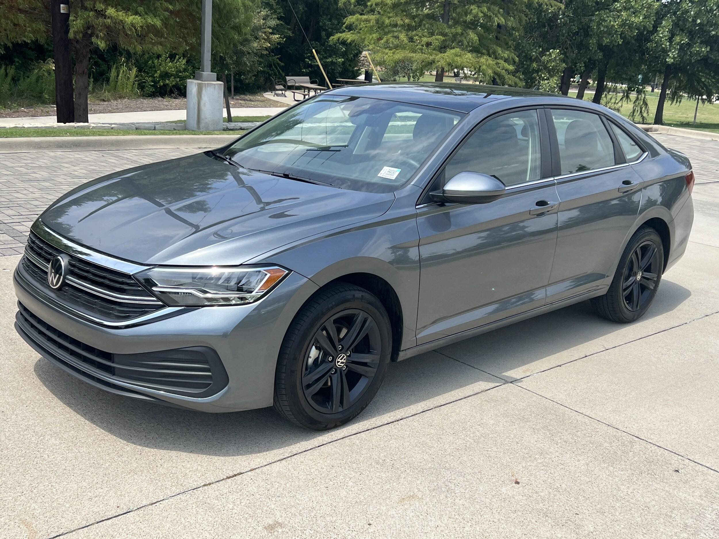 2024 Volkswagen Jetta SE photo 3