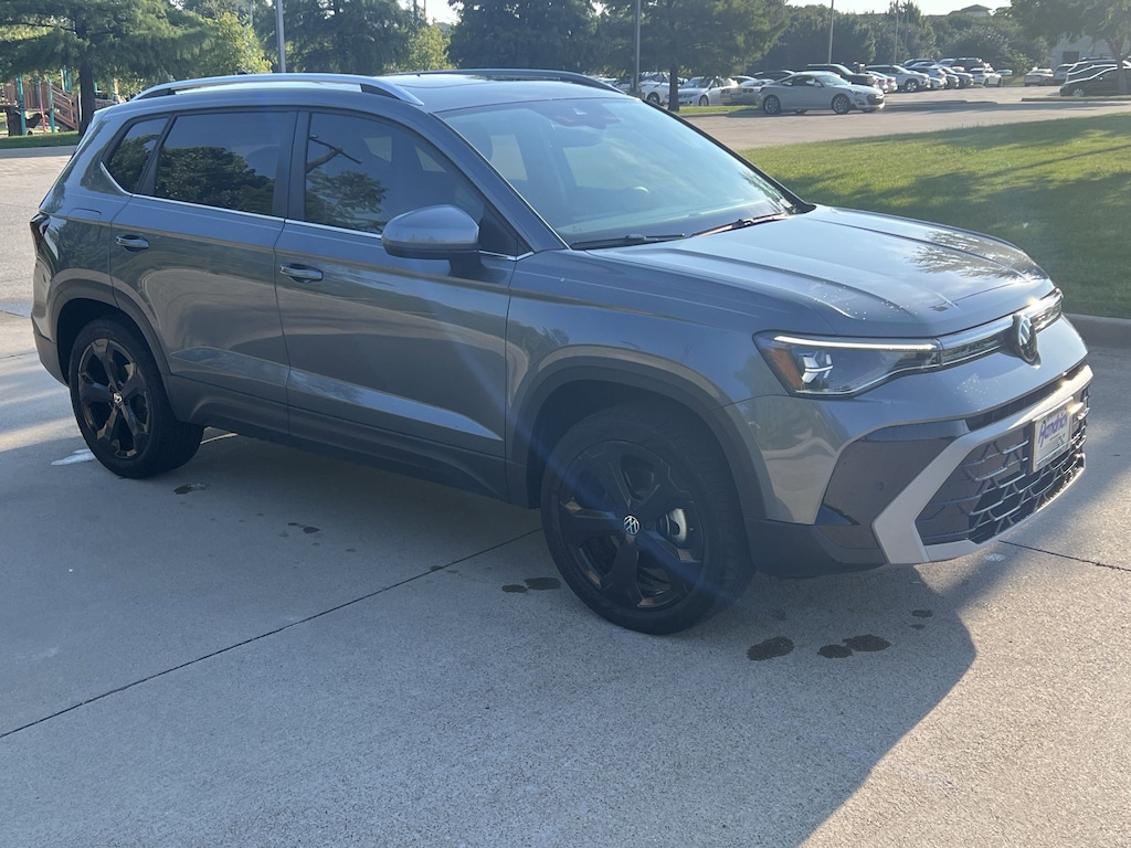 Used 2025 Volkswagen Taos SEL SUV