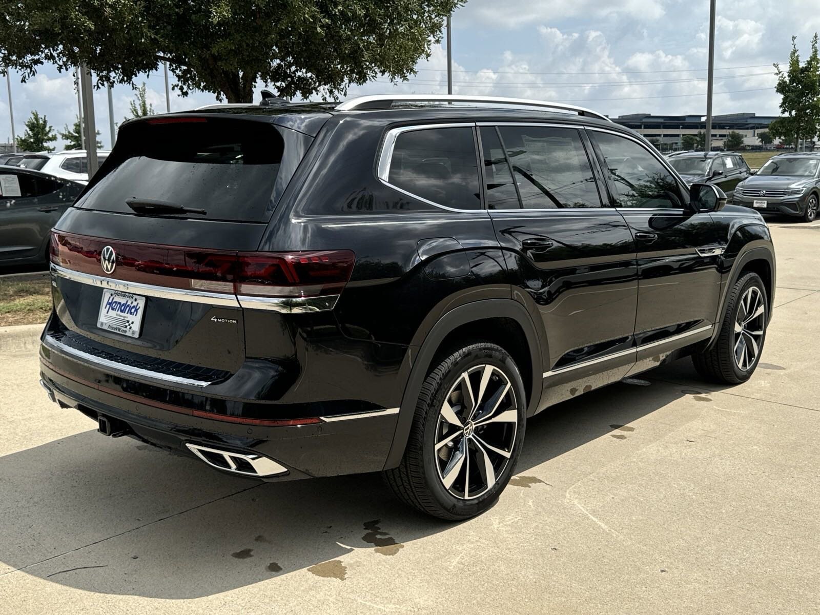 Volkswagen Atlas 2.0T SEL Premium R-Line
