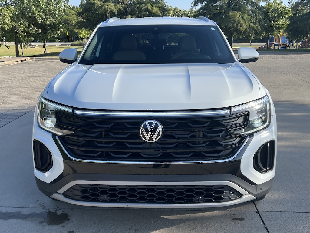 Used 2024 Volkswagen Atlas Cross Sport 2.0T SE w/Technology SUV