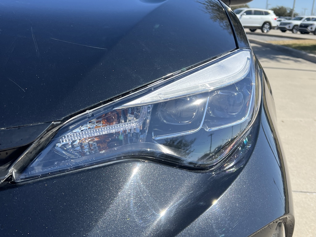 Used 2017 Toyota Corolla SE Sedan